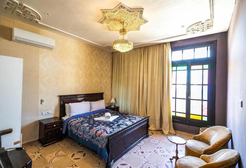 اتاق استاندارد با چشم‌انداز کوهستان, Palais Shazam & Spa