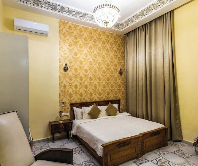 اتاق استاندارد با چشم‌انداز کوهستان, Palais Shazam & Spa