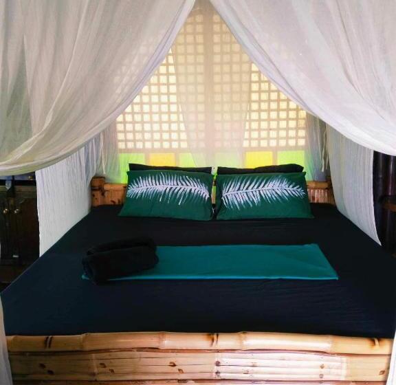 اتاق لوکس با بالکن و چشم‌انداز دریا, Sanctuaria Treehouses Busuanga