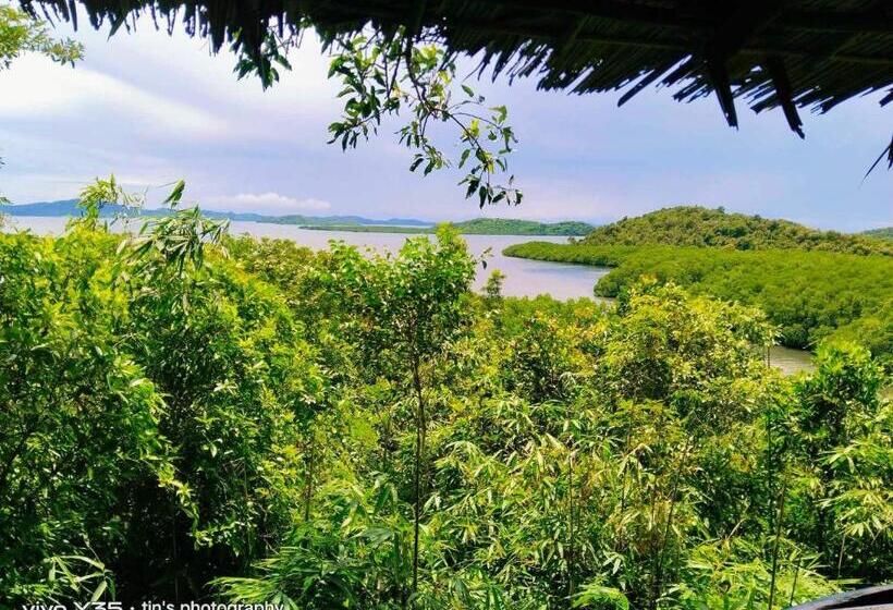 اتاق لوکس با بالکن و چشم‌انداز دریا, Sanctuaria Treehouses Busuanga