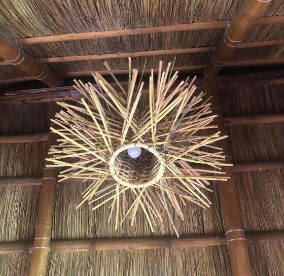 اتاق استاندارد با بالکن و چشم‌انداز دریا, Sanctuaria Treehouses Busuanga