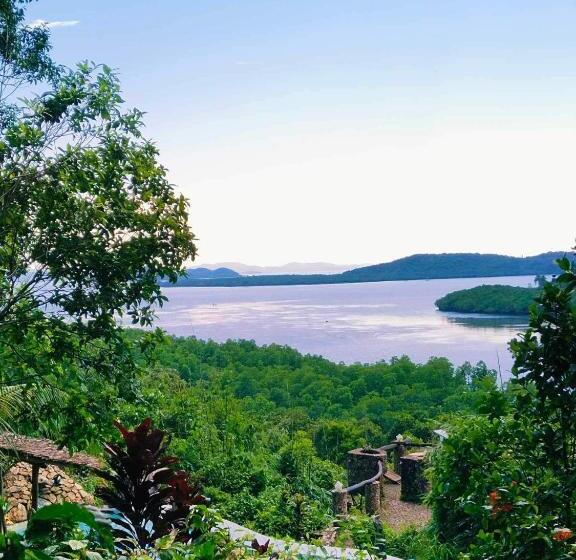 سوئیت با تخت بزرگ, Sanctuaria Treehouses Busuanga
