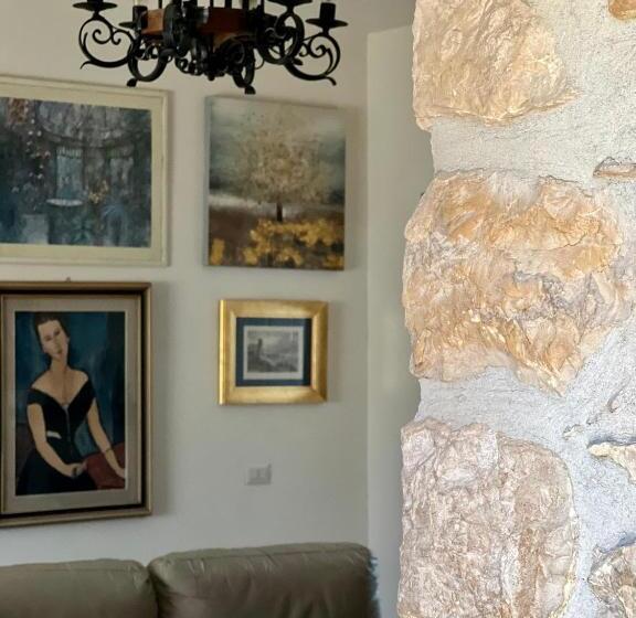 Семейный Номер Deluxe, Bombrelais