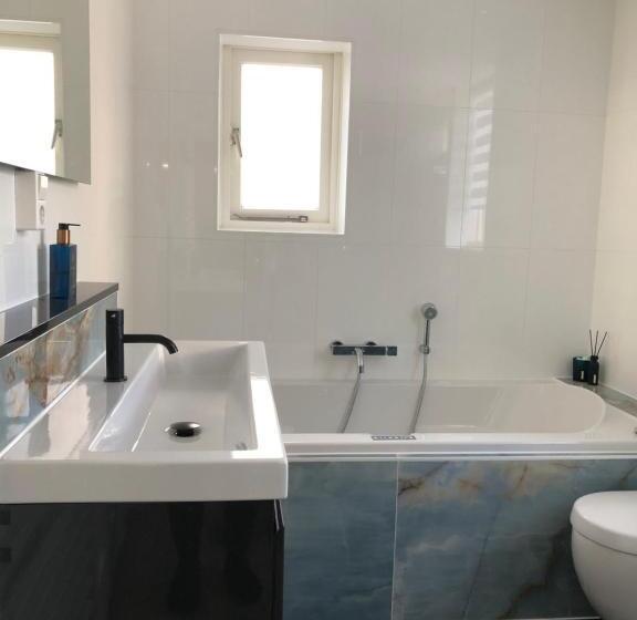 Quarto Deluxe Vista Mar com Sacada, Sea More