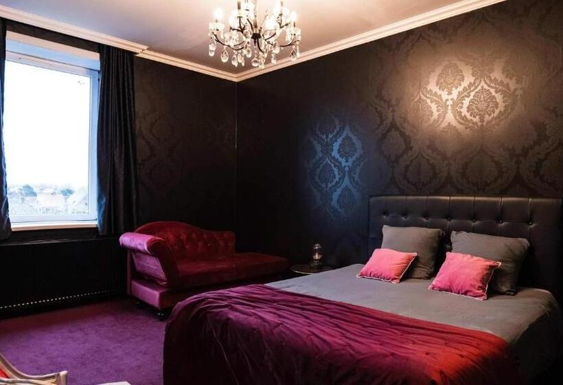 اتاق سوپریور, A La Villa Perroy Les Chambres Sont Spacieuses Et Les Petit Déjeuners Offerts
