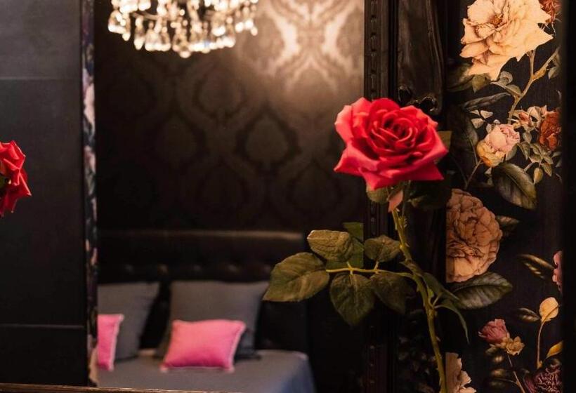 اتاق سوپریور, A La Villa Perroy Les Chambres Sont Spacieuses Et Les Petit Déjeuners Offerts