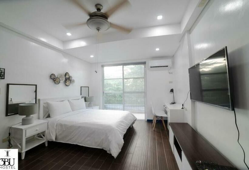 اتاق لوکس با بالکن, 3bu Hostel La Union
