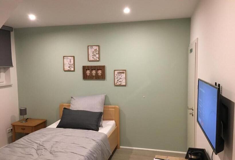 Номер Стандарт Индивидуальный, Gäste Und Messezimmer Adelheidsdorf