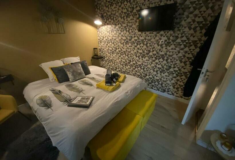 Номер Стандарт, La Milardière Chambres D Hôtes