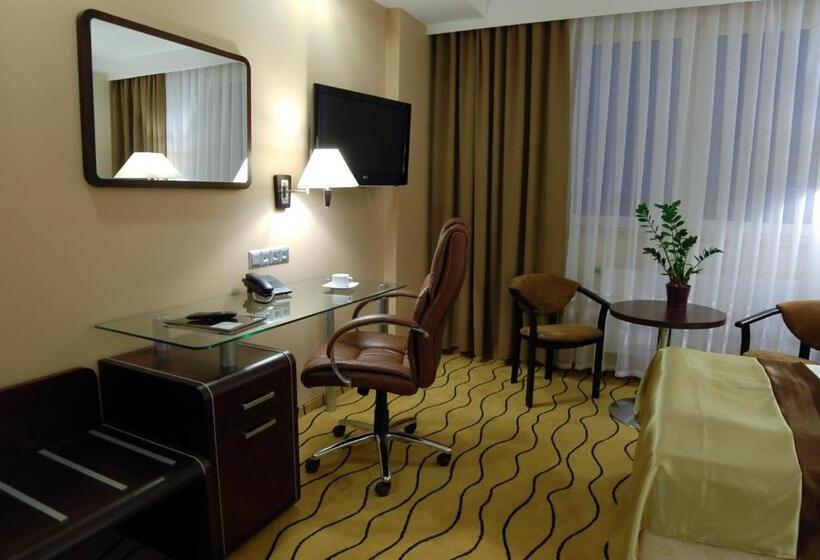 اتاق استاندارد سه نفره, Ambasador Centrum