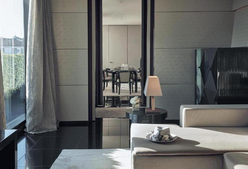 سوئیت با چشم‌انداز, Armani Hotel Milano