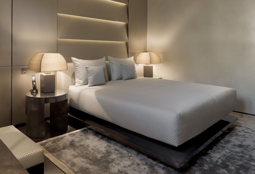 سوییت جونیور, Armani Hotel Milano