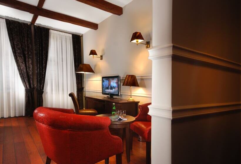Трехместный Номер Superior, Holland House Residence Old Town
