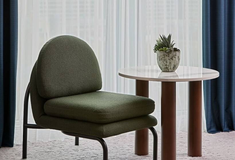 سوئیت با چشم‌انداز, Jw Marriott Hotel Frankfurt