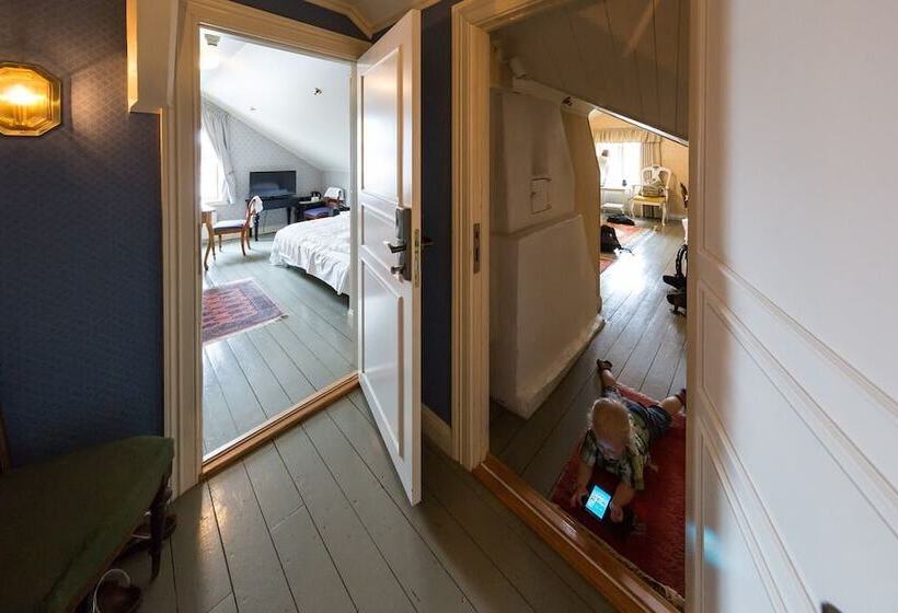 Семейный Номер, Lillesand Hotel Norge
