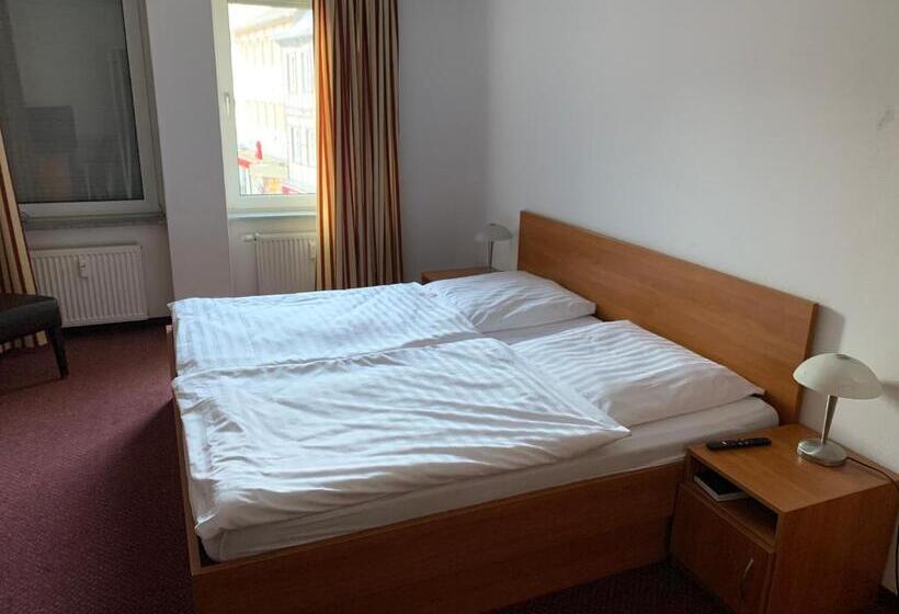 Номер Стандарт, Pension Hannes