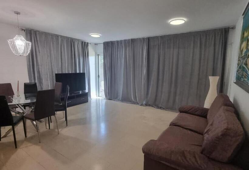 Апартаменты 1 Спальня с Террасой, Strelitzia Park