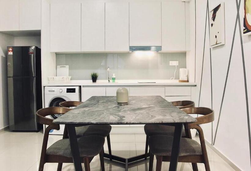 استودیوی استاندارد, Ekocheras Suite By Moka