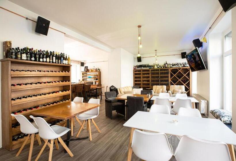 ルームシェアのワンベッド, Hostel Wohnzimmer Essen