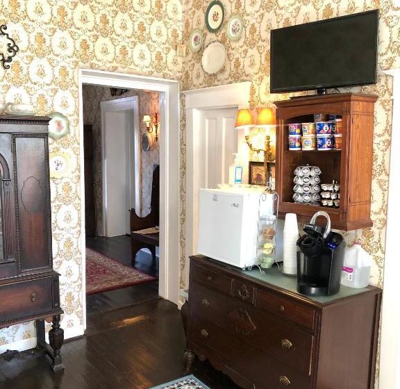 豪华房间, Belmont Inn