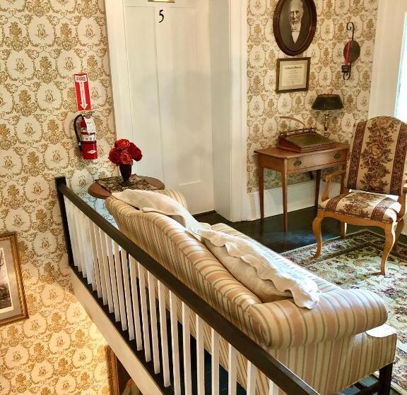 Quarto Deluxe, Belmont Inn