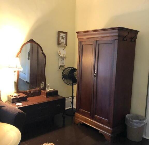 Quarto Familiar Vista Jardim, Belmont Inn