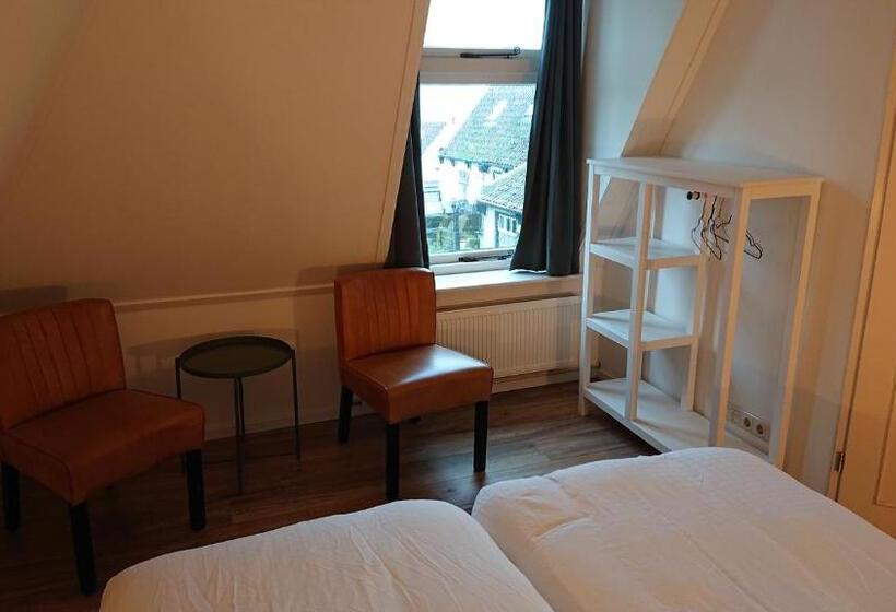 스탠다드 스튜디오, De Welvaart   Logement