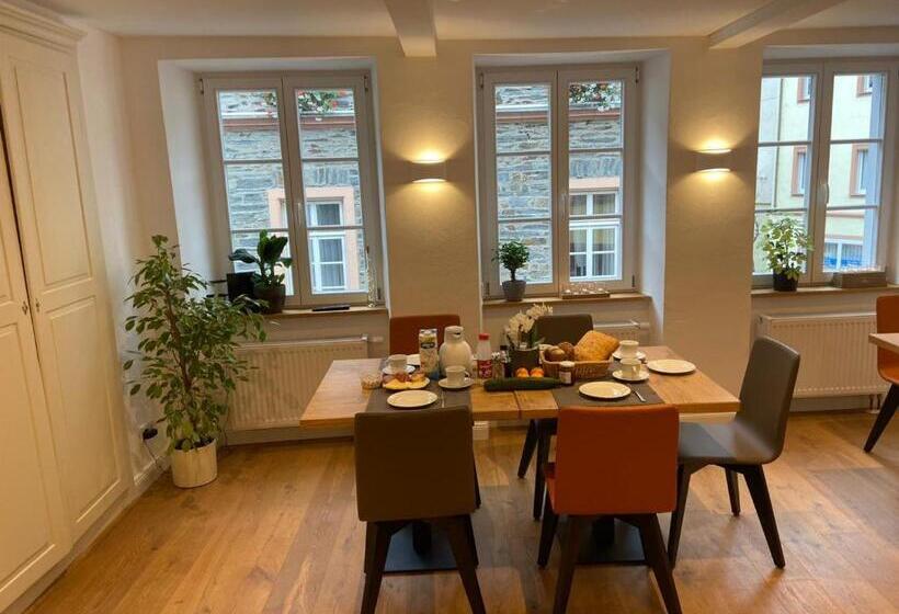 Casa 1 Quarto, Schlössje