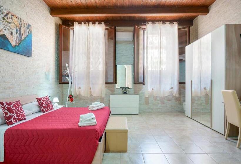 Четырехместный Номер Deluxe, Domos La Corte Ghibellina