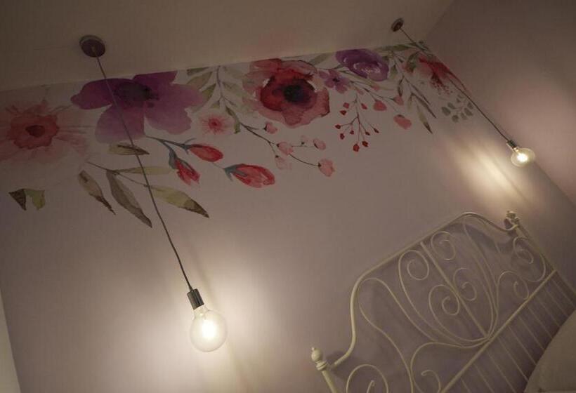 Номер Стандарт с Балконом, Flower House