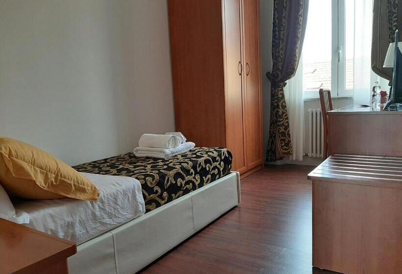 اتاق استاندارد یک نفره, Carpe Diem Ancona