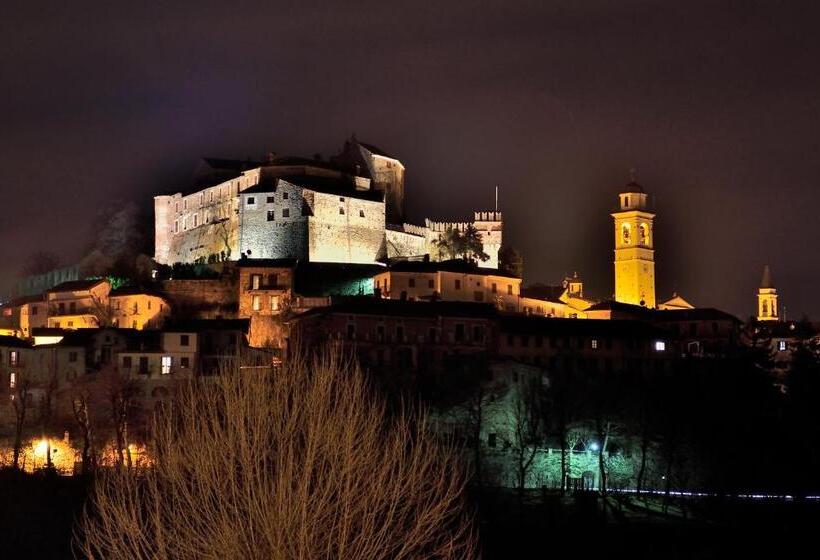 带阳台的豪华间, Il Borgo Del Castello