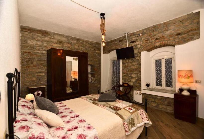 带阳台的豪华间, Il Borgo Del Castello