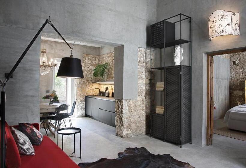 اتاق لوکس با تخت بزرگ, Isonzo Suites