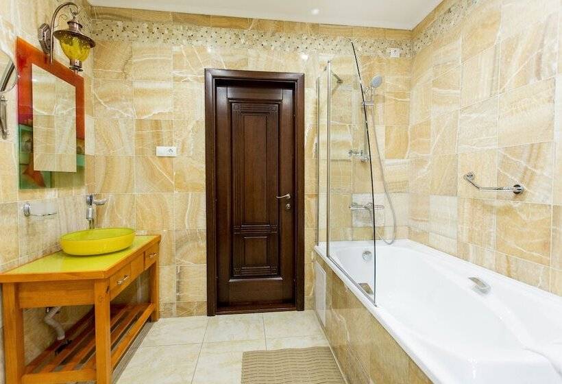 Полулюкс, Art Hotel Nikolaevsky Posad