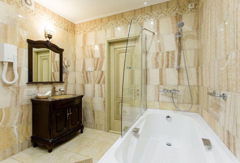 Люкс, Art Hotel Nikolaevsky Posad
