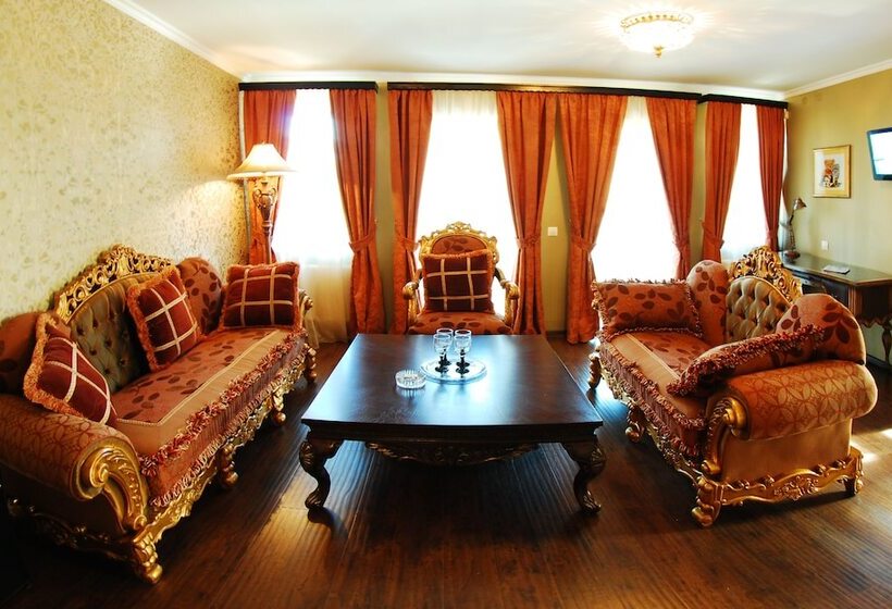 Семейный Номер, Art Hotel Nikolaevsky Posad