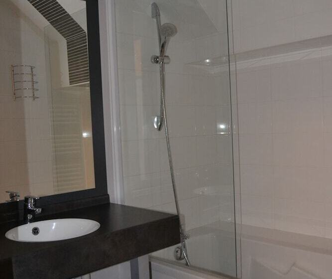 اتاق لوکس با چشم‌انداز دریا, Spa Marin Du Val Andre Thalasso Resort