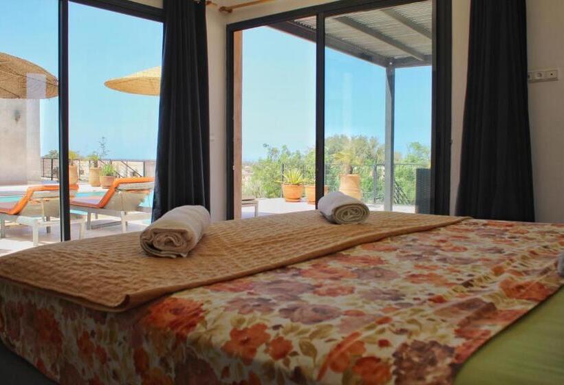Chambre Triple Standard Vue Mer, Villa Sarah