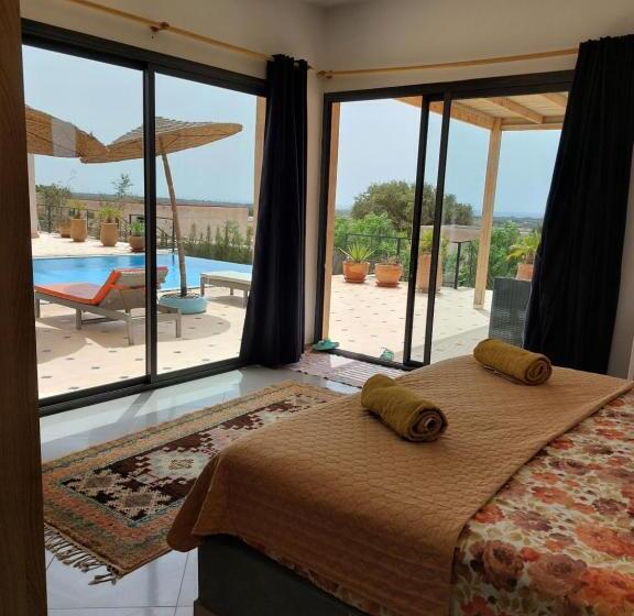 Chambre Triple Standard Vue Mer, Villa Sarah