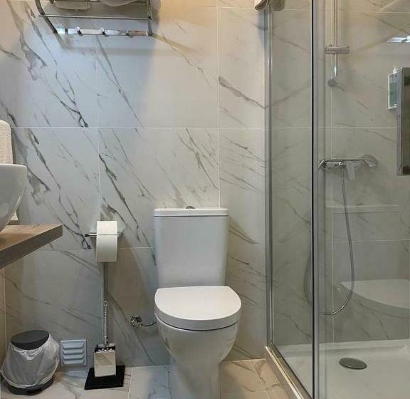 Quarto Estandar, Nova Delpa Al