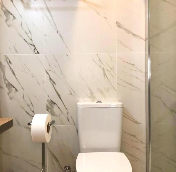 Quarto Estandar, Nova Delpa Al