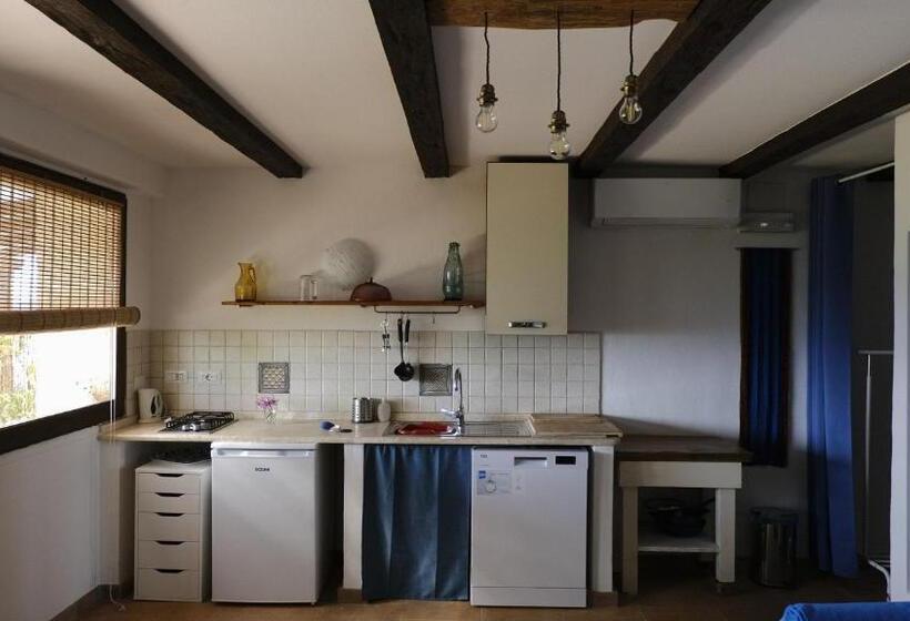 Семейный Номер Вид на Сад, Agriturismo Poggio Monte Saturnia