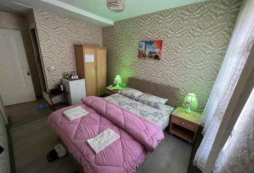 اتاق لوکس, Saydam Otel