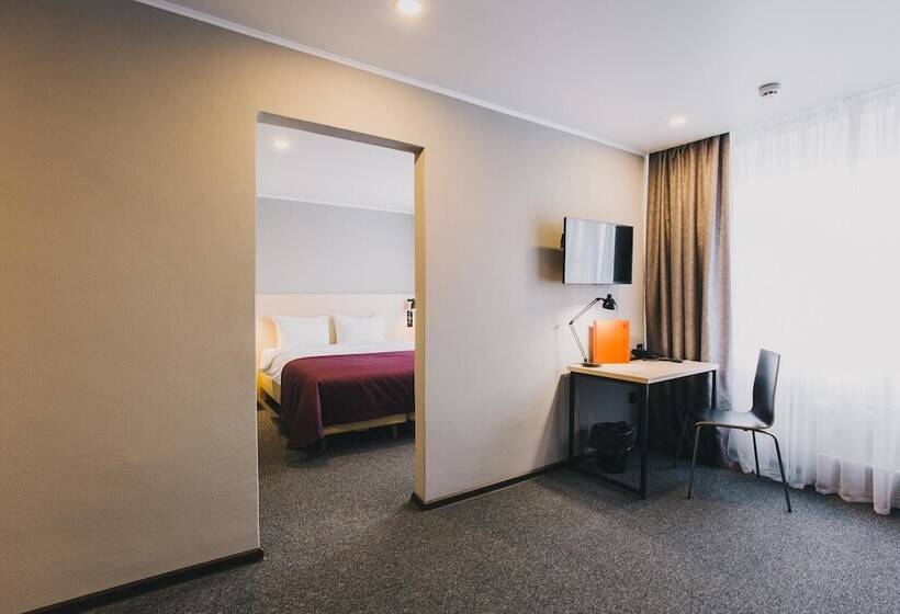 Люкс, Azimut Hotel Astrakhan