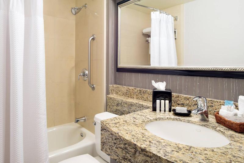 스탠다드 룸 킹사이즈 침대, Courtyard By Marriott Sacramento Cal Expo