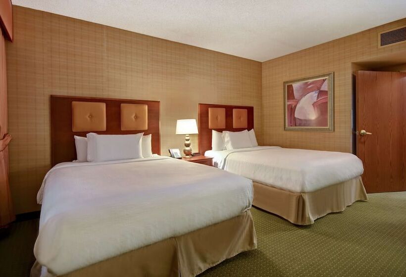 Люкс, Embassy Suites By Hilton At Hot Springs Convention Center