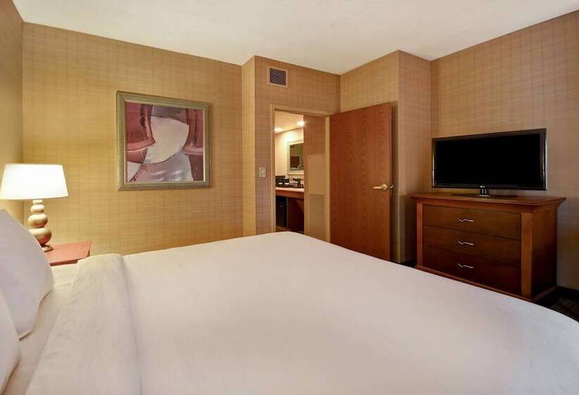 Люкс Адаптированный для Инвалидов, Embassy Suites By Hilton At Hot Springs Convention Center