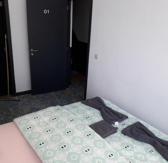 اتاق استاندارد, Leonard Room