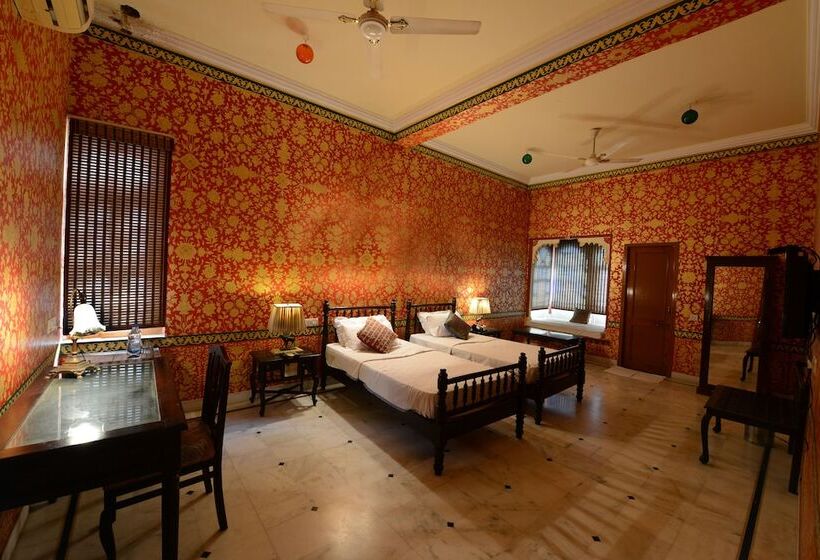 套房, Harasar Haveli